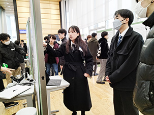 東北工業大学情報通信工学科卒業研修ポスター発表会