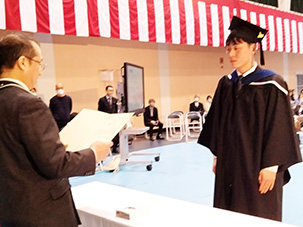 情報通信工学科学位授与式